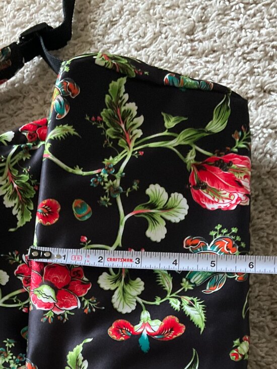 CHARMING CHALIE FASHION BACKPACK. BLACK WITH FLOWERS. main image 9